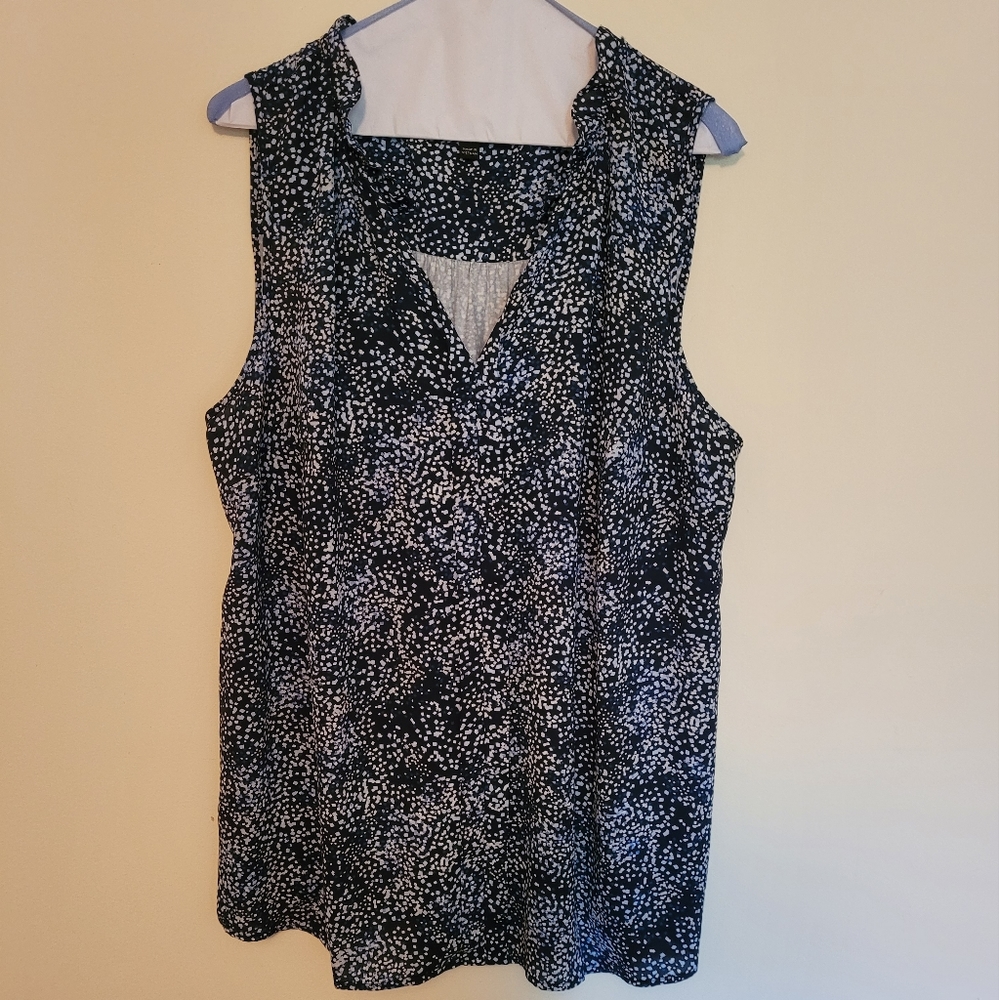 Blue Geo Patterned Sleeveless Top